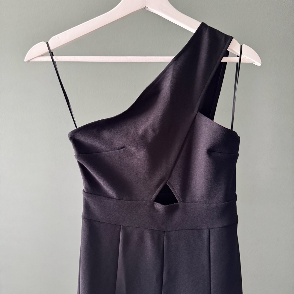 Abercrombie & Fitch Black One-Shoulder Jumpsuit - Picture 3 of 6